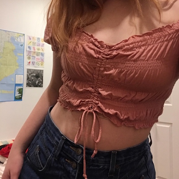 Light pink Ruched Crop Top💕 size S - Picture 2 of 5